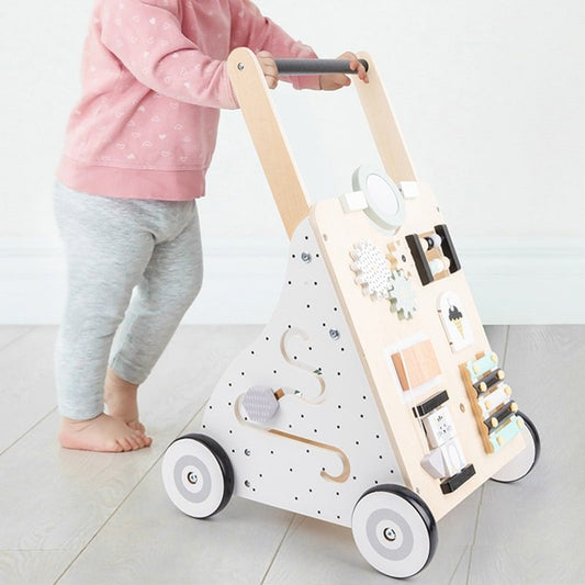 Trotteur bébé : L'indispensable pour l'aide à la marche - Le porte-bébé