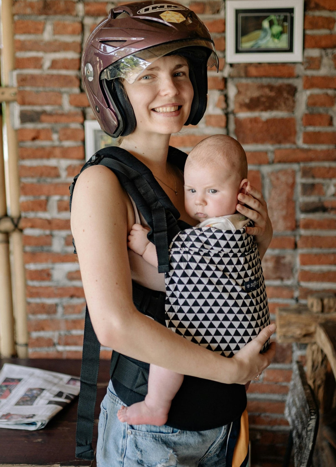 Porte bebe physiologique : position naturelle en toute sécurité - Le porte-bébé